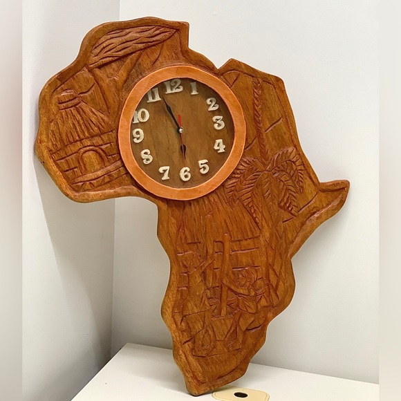 Mid Century Vintage Large Artisan Hand Crafted Wooden Quartz AFRICA Wall Clock - Picture 3 of 16